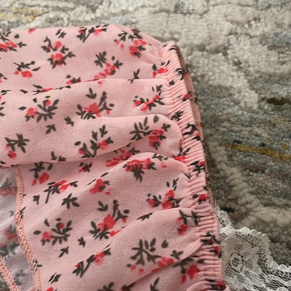 Pink Floral Lacy Tank top - Picture 3 of 5